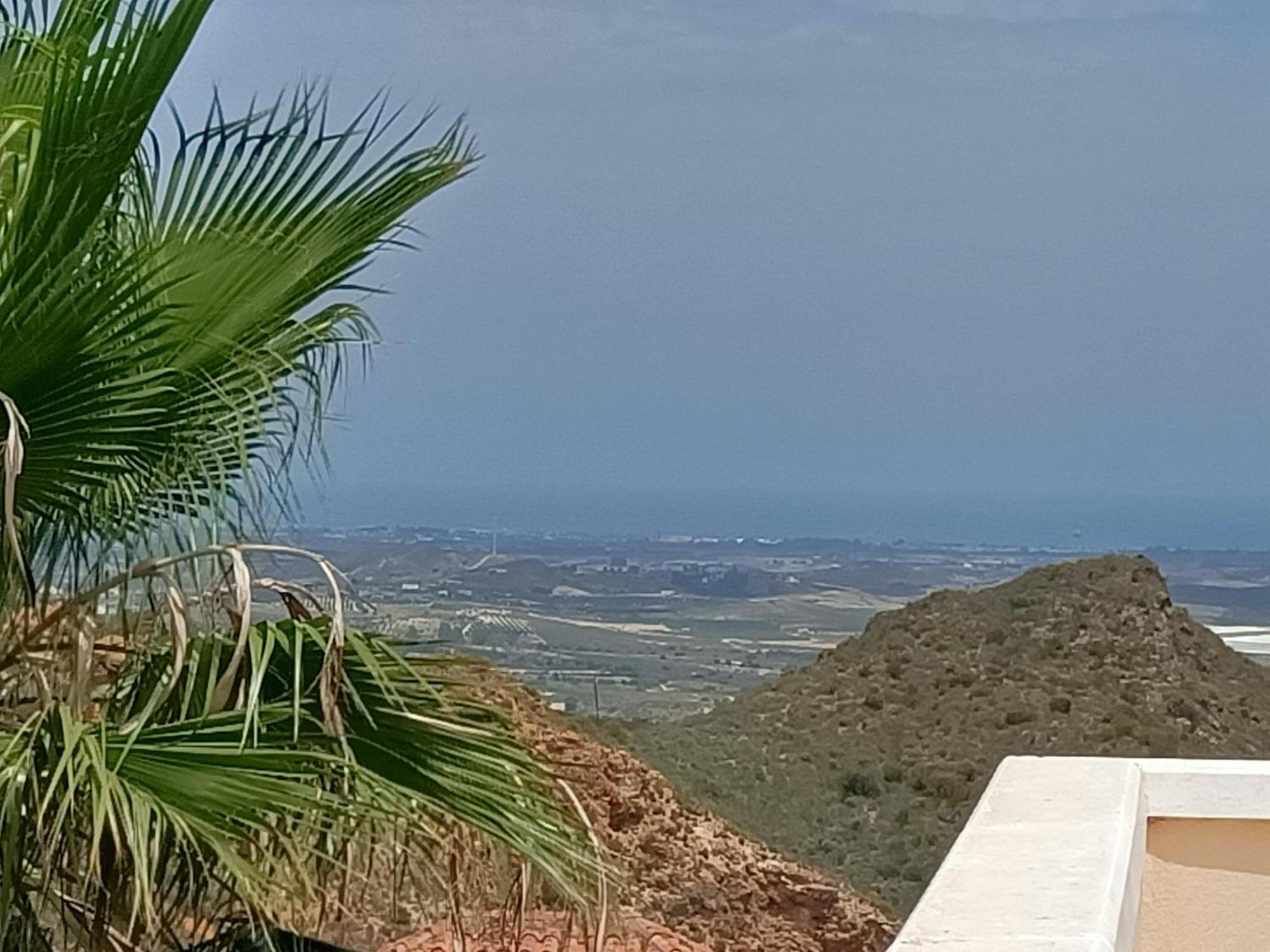 Fantastic Mountain- And Sea View Casa Vista Bonita Villa Bedar Bagian luar foto